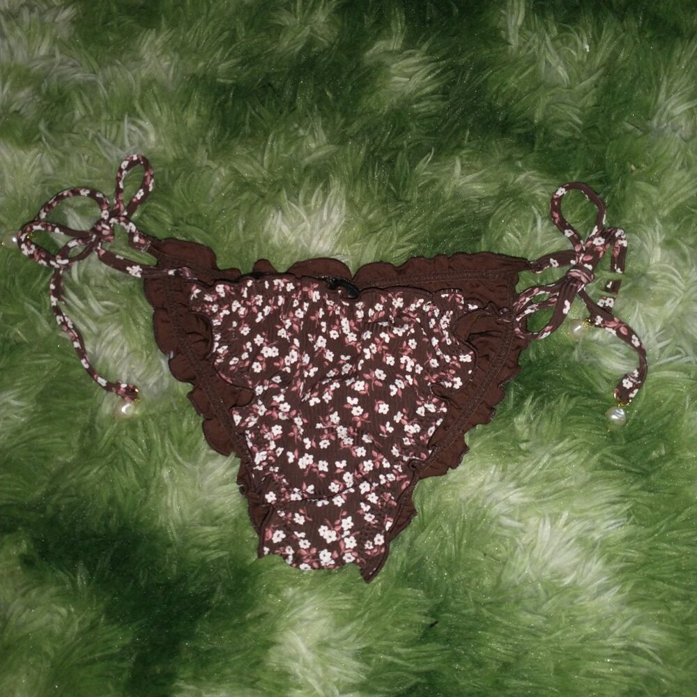 Side-Tie Ruffle Bikini Bottoms